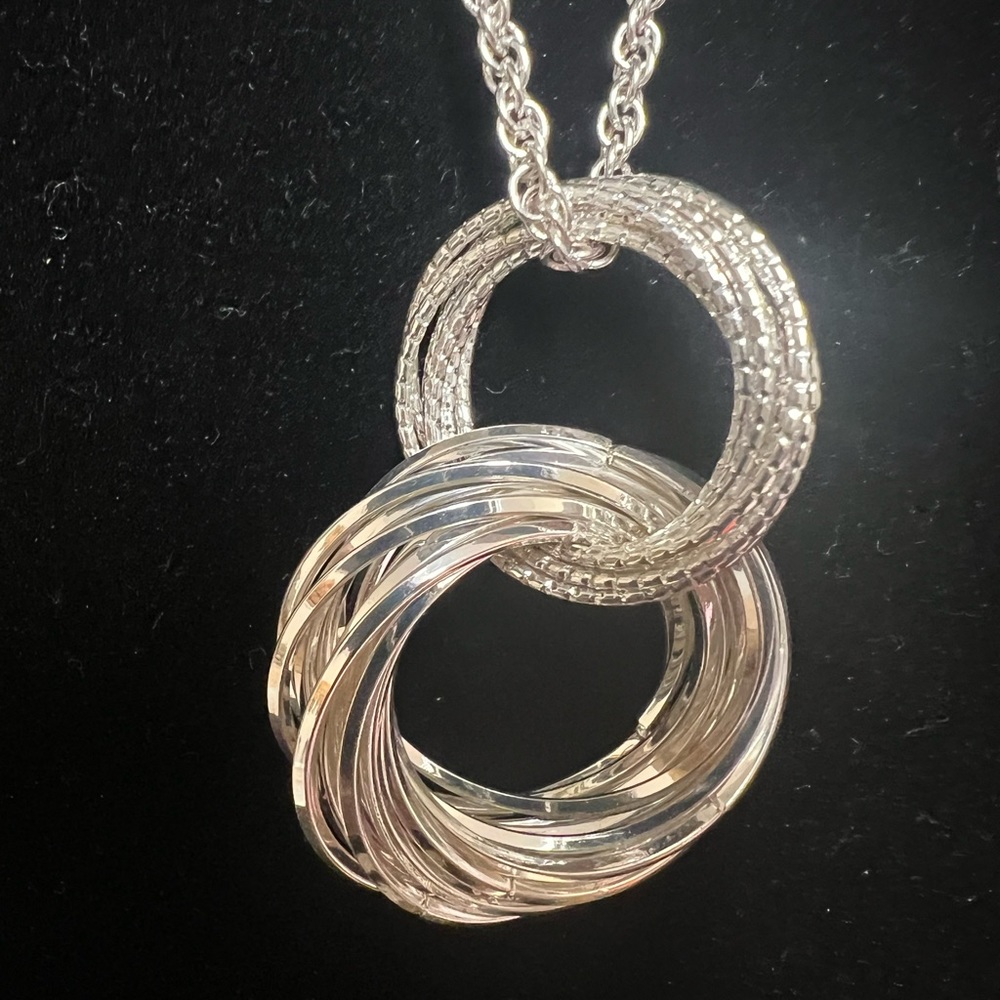 Liz claiborne silver necklace with earrings